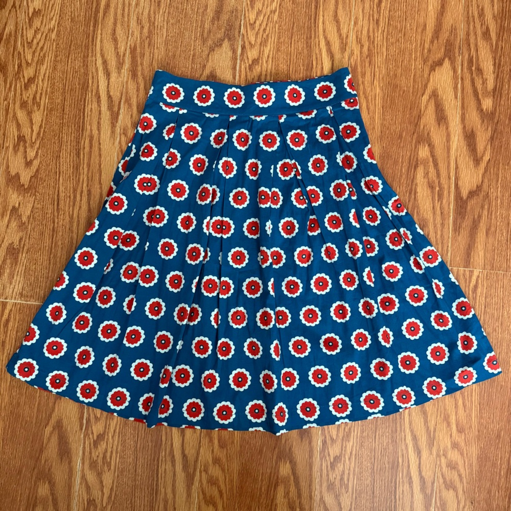 Retro Floral Blue and Red Mini A-Line Skirt with Pleats NWT US 6/UK 10